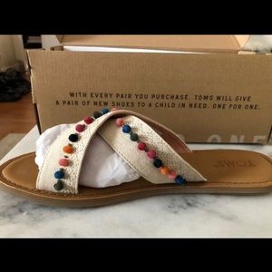 TOMS Vic Slide Pom Pom Sandals